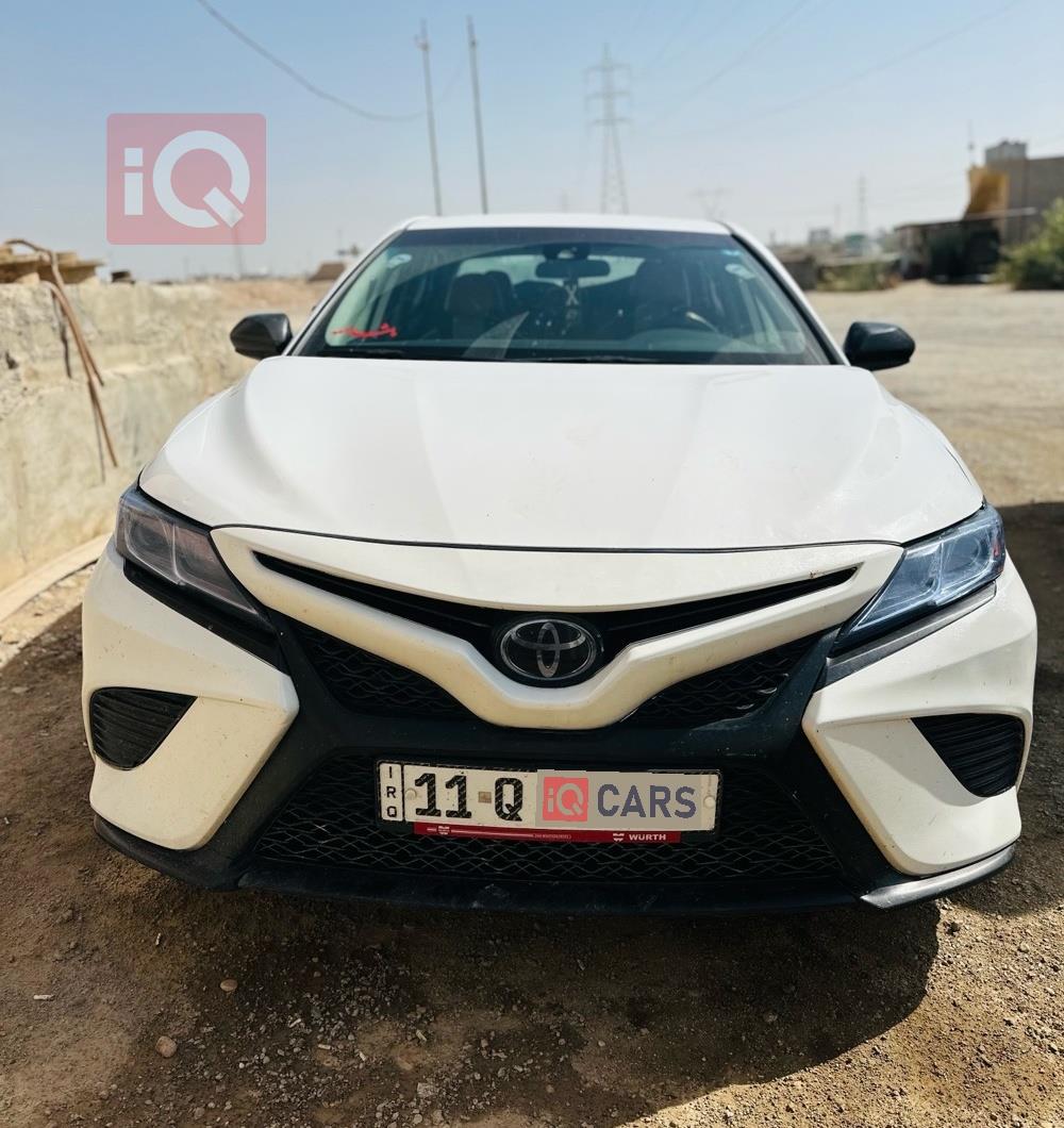 تۆیۆتا کامری